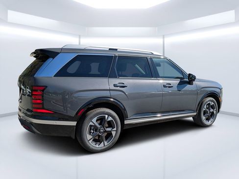 New 2026 Hyundai Palisade Limited FWD image 3