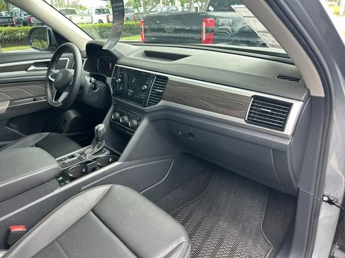 Used 2023 Volkswagen Atlas SE w/ Black Wheel Package FWD image 43
