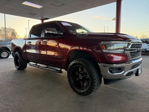 Used 2019 RAM 1500 Laramie image 12