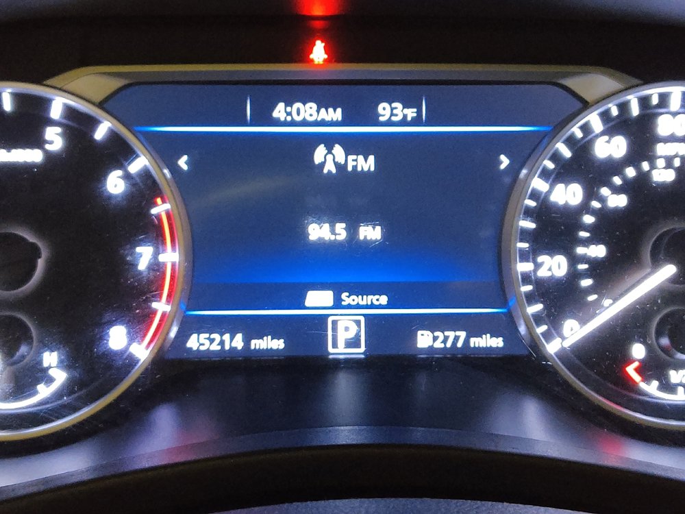 Used 2024 Nissan Sentra SV FWD image 23