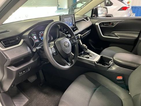 Used 2022 Toyota RAV4 LE AWD/4WD image 22