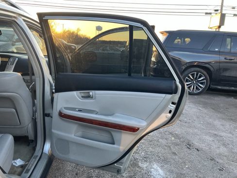 Used 2004 Lexus RX 330 AWD image 18