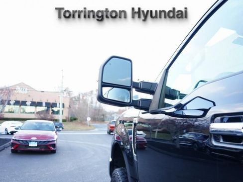 Used 2017 Ford F250 Lariat w/ Chrome Package image 11