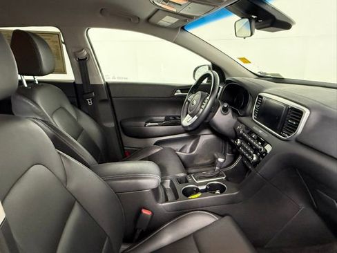 Used 2020 Kia Sportage EX image 45