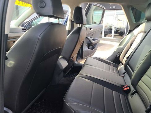 Used 2023 Volkswagen Jetta SE w/ Panoramic Sunroof Package FWD image 21