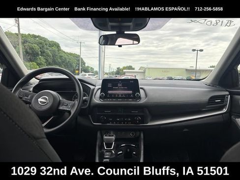 Used 2024 Nissan Rogue SV FWD image 13