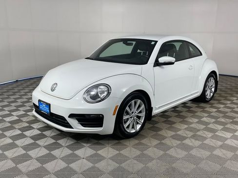 Used 2018 Volkswagen Beetle 2.0T S FWD image 1