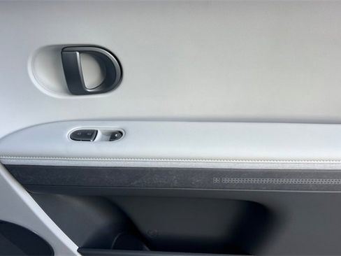 Used 2025 Hyundai Ioniq 5 Limited image 22