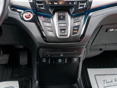 Used 2024 Honda Odyssey Touring image 17
