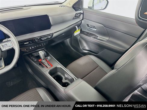 New 2025 Nissan Kicks SR w/ SR Premium Package image 23