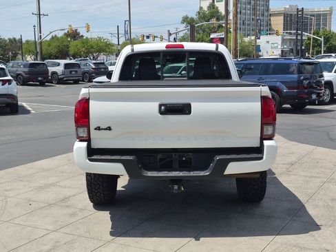 Used 2022 Toyota Tacoma SR w/ SX Package AWD/4WD image 5