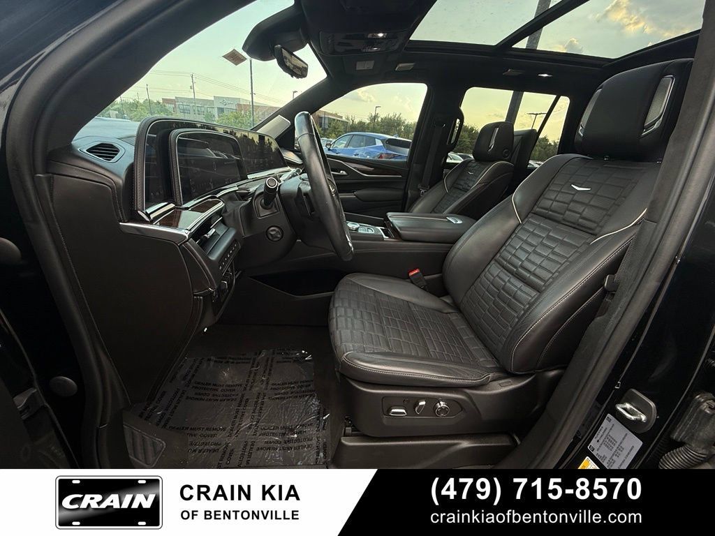 Used 2023 Cadillac Escalade Premium Luxury Platinum w/ LPO, Floor Liner Package AWD/4WD image 20