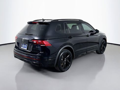 Certified 2023 Volkswagen Tiguan SE R-Line image 9