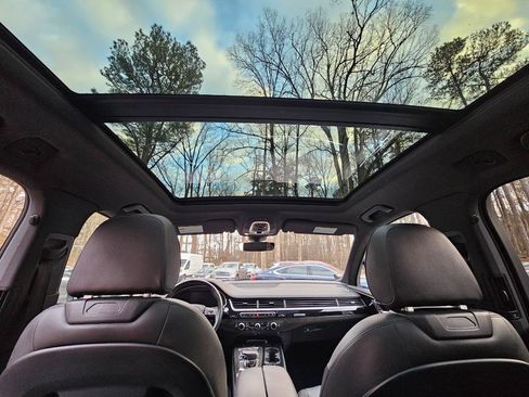 Used 2017 Audi Q7 3.0T Premium Plus image 28