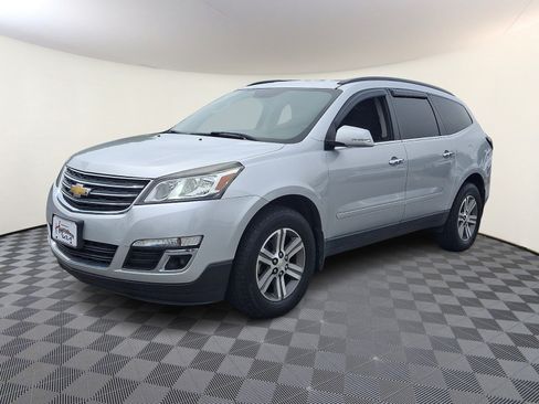 Used 2017 Chevrolet Traverse LT AWD/4WD image 3