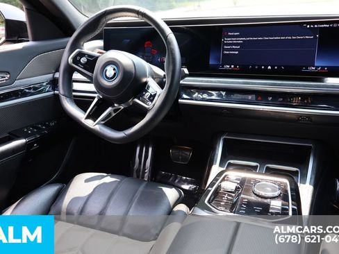 Used 2023 BMW i7 xDrive60 AWD/4WD image 28