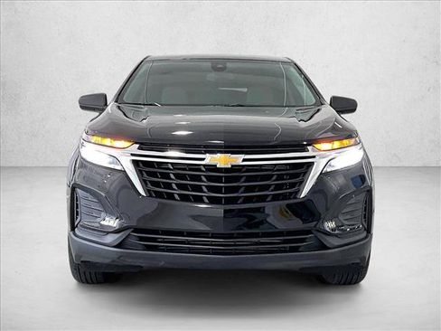 Used 2023 Chevrolet Equinox LS w/ LS Convenience Package FWD image 3