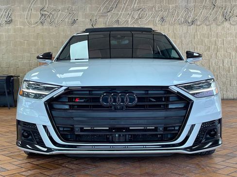 Used 2021 Audi S8 L image 3