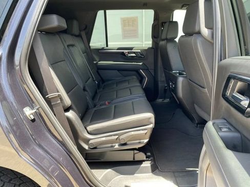 Used 2025 Chevrolet Tahoe Z71 AWD/4WD image 22