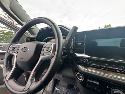 Used 2023 Chevrolet Silverado 1500 RST AWD/4WD image 29