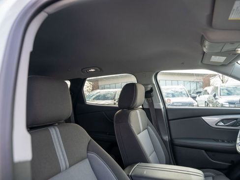 Used 2025 Chevrolet Blazer LT image 12
