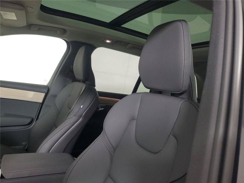 Certified 2026 Volvo XC90 B6 Plus AWD/4WD image 20