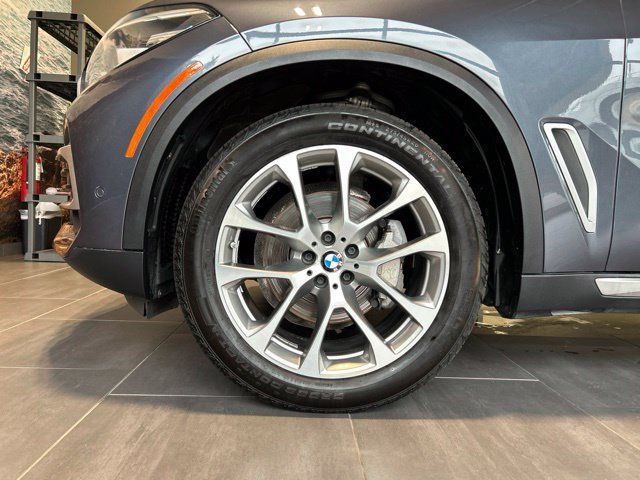 Used 2019 BMW X5 xDrive40i w/ Convenience Package AWD/4WD image 48