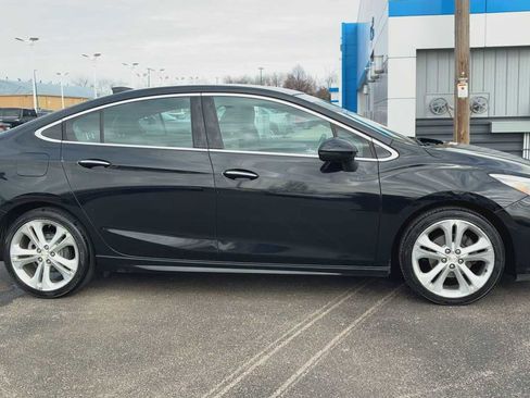 Certified 2017 Chevrolet Cruze Premier image 9
