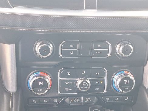 Used 2021 GMC Yukon SLT image 38