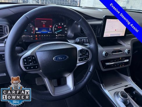 Used 2023 Ford Explorer XLT w/ Equipment Group 202A RWD image 12