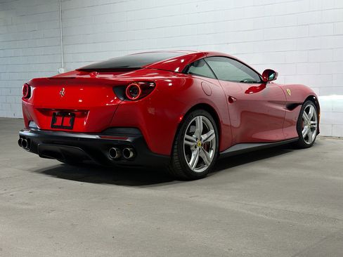 Used 2020 Ferrari Portofino RWD image 7