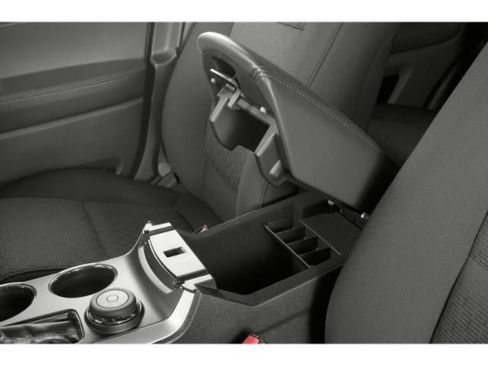 Used 2015 Ford Explorer XLT w/ Equipment Group 202A FWD image 16