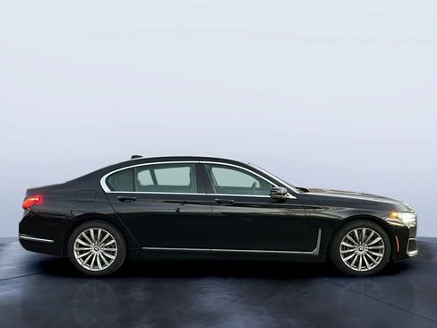 Used 2022 BMW 740i 740i Sedan 4D image 6