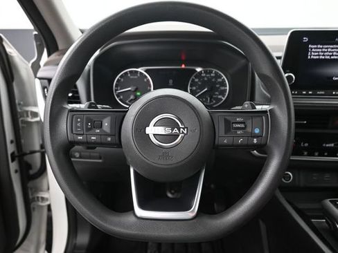 Used 2023 Nissan Rogue SV FWD image 19