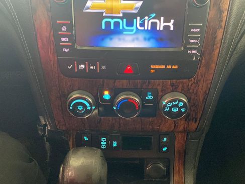 Used 2014 Chevrolet Traverse LT w/ All-Star Edition FWD image 40