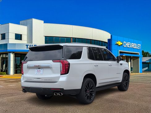 Used 2022 GMC Yukon Denali AWD/4WD image 7