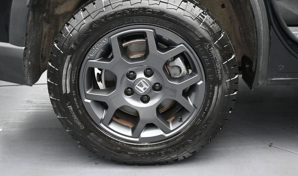 Used 2025 Honda Pilot TrailSport image 36