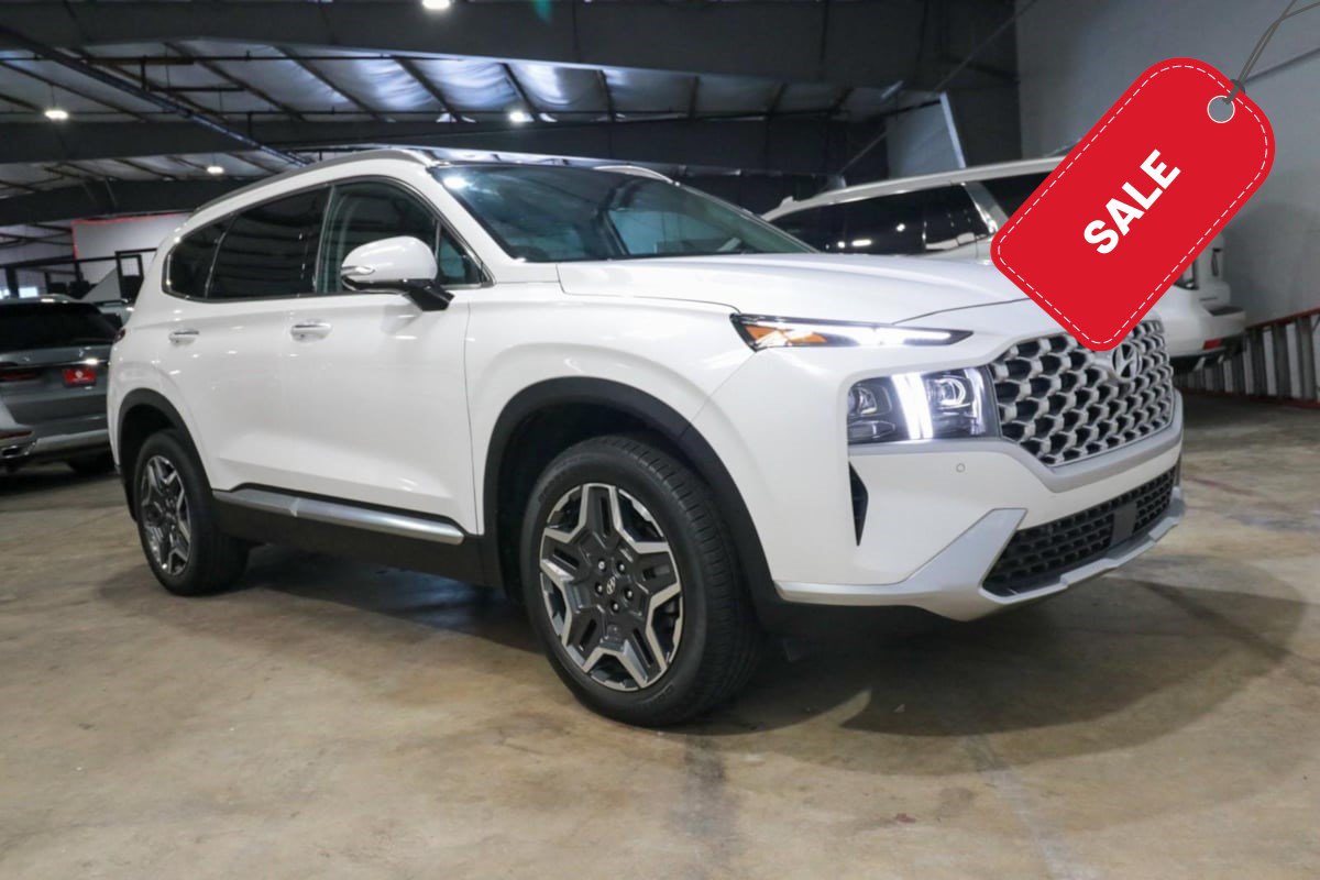 Used 2022 Hyundai Santa Fe Limited AWD/4WD image 2