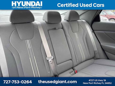 Certified 2024 Hyundai Elantra SEL w/ Convenience Package image 9