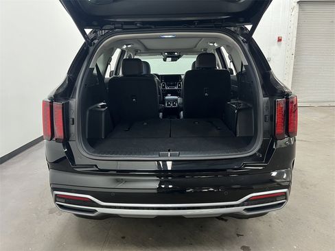 Used 2023 Kia Sorento EX w/ Panoramic Sunroof Package image 16