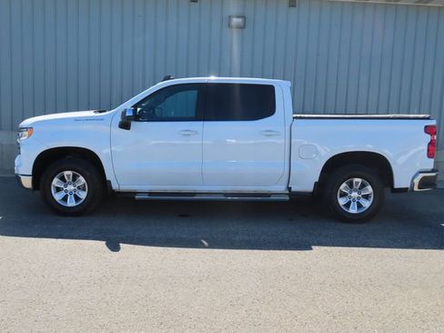 Used 2022 Chevrolet Silverado 1500 LT w/ Convenience Package II AWD/4WD image 7