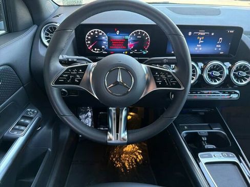 Certified 2025 Mercedes-Benz GLA 250 4MATIC image 18