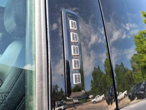 Used 2023 Ford F250 Lariat w/ Sport Appearance Package AWD/4WD image 21