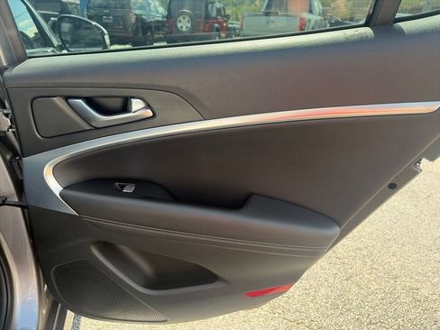 Used 2023 Genesis G70 2.0T AWD/4WD image 31