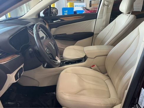 Used 2016 Lincoln MKC Select w/ Select Plus Package AWD/4WD image 18