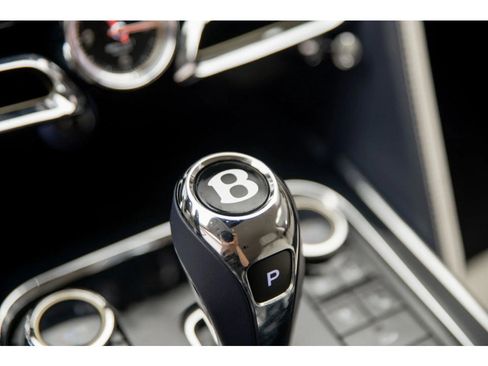 Certified 2023 Bentley Flying Spur V8 AWD/4WD image 30