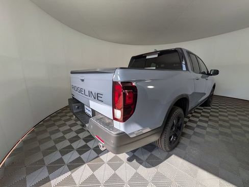 New 2026 Honda Ridgeline Black Edition image 3