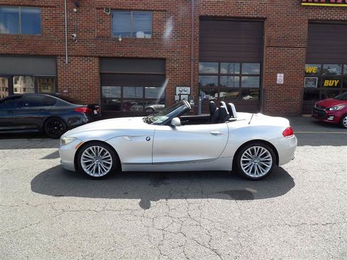 Used 2009 BMW Z4 sDrive35i RWD image 4