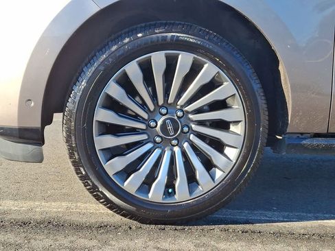 Used 2019 Lincoln Navigator Reserve image 29