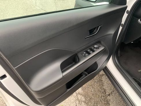 Used 2024 Hyundai Kona SE AWD/4WD image 20